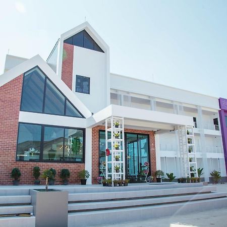 Khun Ying Hotel Nan Exterior foto